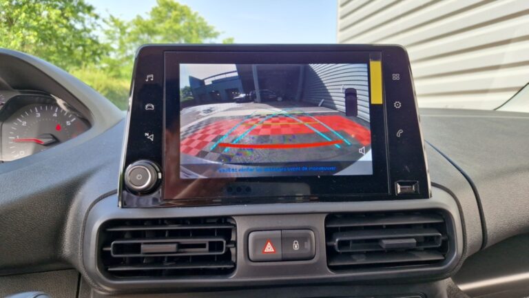 Peugeot Partner FOURGON M 650 KG PURETECH 110 SS BVM6 - Image 15 (July 7, 2026)