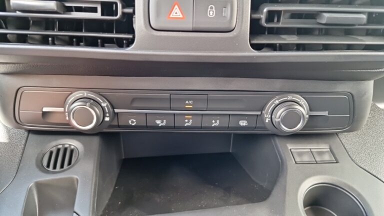 Peugeot Partner FOURGON M 650 KG PURETECH 110 SS BVM6 - Image 20 (July 7, 2026)
