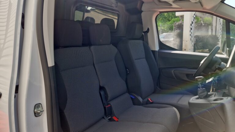 Peugeot Partner FOURGON M 650 KG PURETECH 110 SS BVM6 - Image 07 (July 7, 2026)