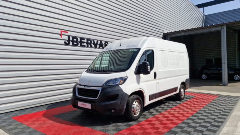 Peugeot Boxer FOURGON TOLE 333 BLUEHDI 140 SS ASPHALT - Image 01 (July 7, 2026)