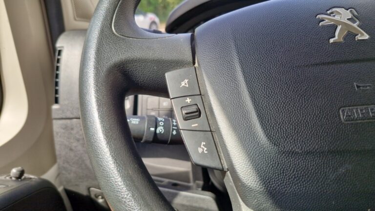 Peugeot Boxer FOURGON TOLE 333 BLUEHDI 140 SS ASPHALT - Image 19 (July 7, 2026)