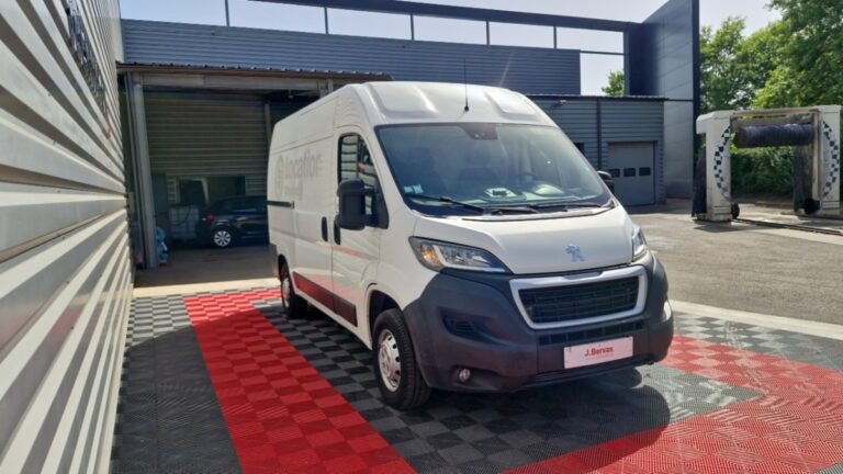 Peugeot Boxer FOURGON TOLE 333 BLUEHDI 140 SS ASPHALT - Image 02 (July 7, 2026)