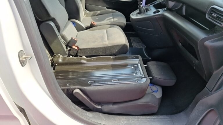 Opel Combo 1.5D 100ch /charge augmentee PACK CLIM - Image 10 (July 7, 2026)