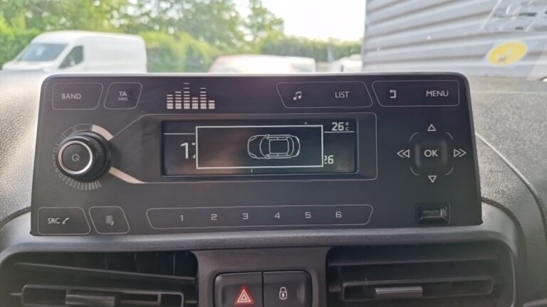 Opel Combo 1.5D 100ch /charge augmentee PACK CLIM - Image 17 (July 7, 2026)