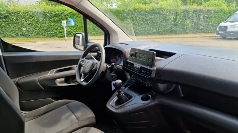 Opel Combo 1.5D 100ch /charge augmentee PACK CLIM - Image 06 (July 7, 2026)