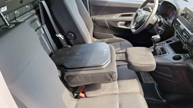 Opel Combo 1.5D 100ch /charge augmentee PACK CLIM - Image 08 (July 7, 2026)