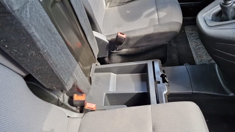 Opel Combo 1.5D 100ch /charge augmentee PACK CLIM - Image 09 (July 7, 2026)
