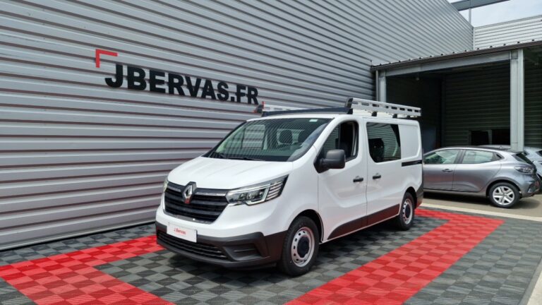 Renault Trafic CABINE APPROFONDIE 3000 kg blue dci 130 confort - Image 01 (July 7, 2026)