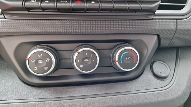Renault Trafic CABINE APPROFONDIE 3000 kg blue dci 130 confort - Image 16 (July 7, 2026)