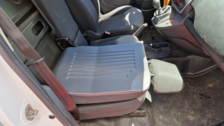 Renault Kangoo Express BLUE DCI 95 GRAND CONFORT - Image 09 (July 7, 2026)