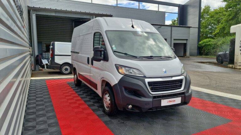 Peugeot Boxer FOURGON TOLE 333 BLUEHDI 140 SS ASPHALT - Image 02 (July 7, 2026)