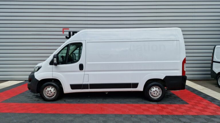Peugeot Boxer FOURGON TOLE 333 BLUEHDI 140 SS ASPHALT - Image 05 (July 7, 2026)