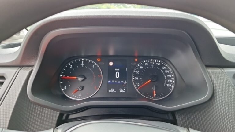 Renault Trafic FOURGON 2800 kg blue dci 110 confort - Image 13 (July 7, 2026)