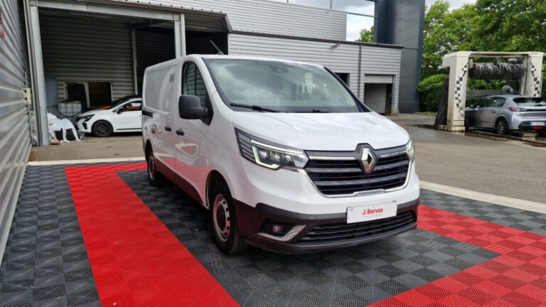 Renault Trafic FOURGON 2800 kg blue dci 110 confort - Image 03 (July 7, 2026)