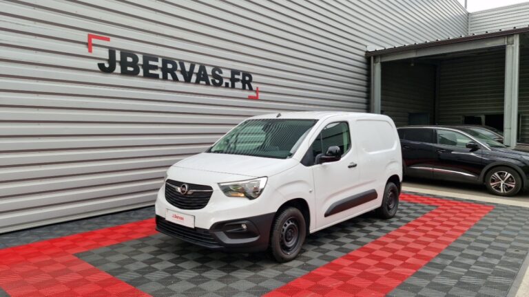 Opel combo cargo Taille M 650kg PureTech 110 PACK BUSINESS CONNECT - Image 01 (July 7, 2026)