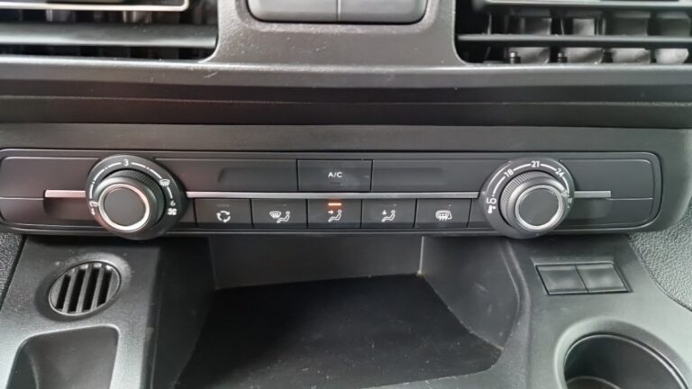 Opel combo cargo Taille M 650kg PureTech 110 PACK BUSINESS CONNECT - Image 20 (July 7, 2026)