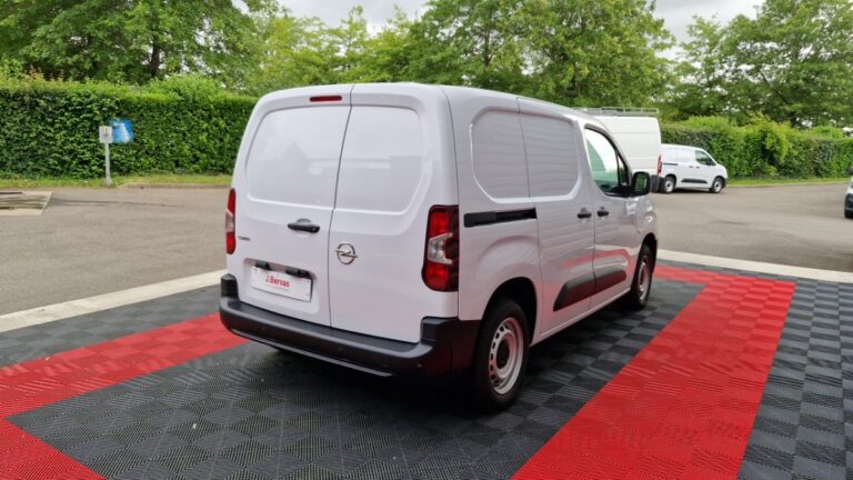 Opel combo cargo Taille M 650kg PureTech 110 PACK BUSINESS CONNECT - Image 04 (July 7, 2026)