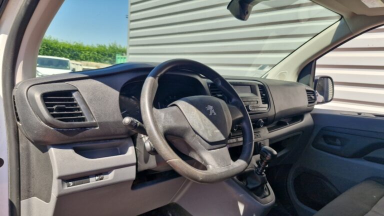 Peugeot Expert FOURGON tole compact 1.5 bluehdi 120 ss bvm6 premium - Image 10 (July 7, 2026)