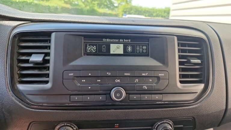 Peugeot Expert FOURGON tole compact 1.5 bluehdi 120 ss bvm6 premium - Image 14 (July 7, 2026)