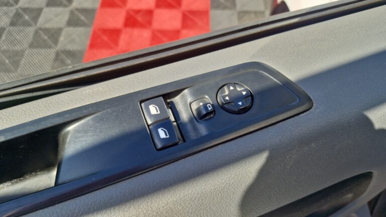 Peugeot Expert FOURGON tole compact 1.5 bluehdi 120 ss bvm6 premium - Image 20 (July 7, 2026)