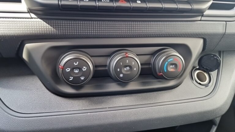 Renault Trafic FOURGON FG 3T advance Blue dCi 130 - Image 16 (July 7, 2026)