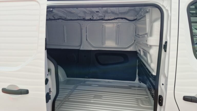 Renault Trafic FOURGON FG 3T advance Blue dCi 130 - Image 07 (July 7, 2026)
