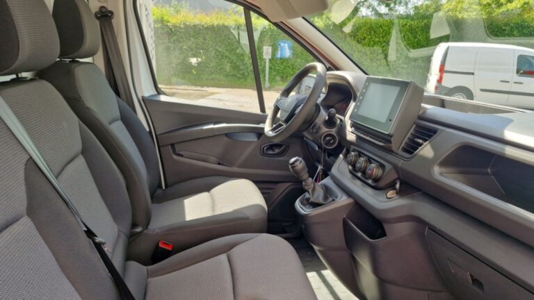 Renault Trafic FOURGON FG 3T advance Blue dCi 130 - Image 08 (July 7, 2026)