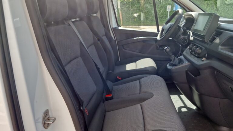 Renault Trafic FOURGON FG 3T advance Blue dCi 130 - Image 09 (July 7, 2026)