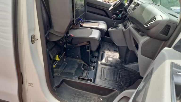 Toyota PROACE MEDIUM 1.5L 100 D-4D BVM6 DYNAMIC - Image 11 (July 7, 2026)