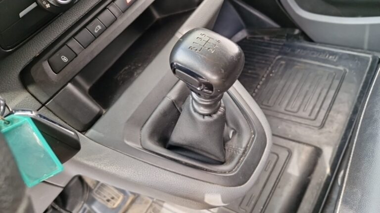 Toyota PROACE MEDIUM 1.5L 100 D-4D BVM6 DYNAMIC - Image 15 (July 7, 2026)