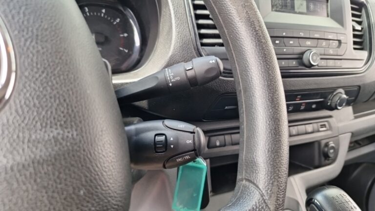 Toyota PROACE MEDIUM 1.5L 100 D-4D BVM6 DYNAMIC - Image 19 (July 7, 2026)