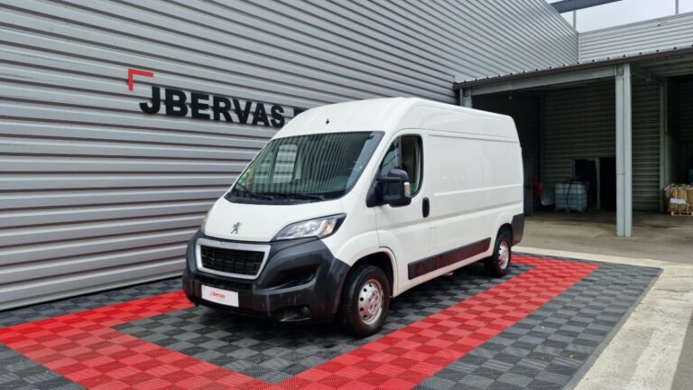 Peugeot Boxer FOURGON TOLE 335 BLUEHDI 140 SS PREMIUM - Image 01 (July 7, 2026)