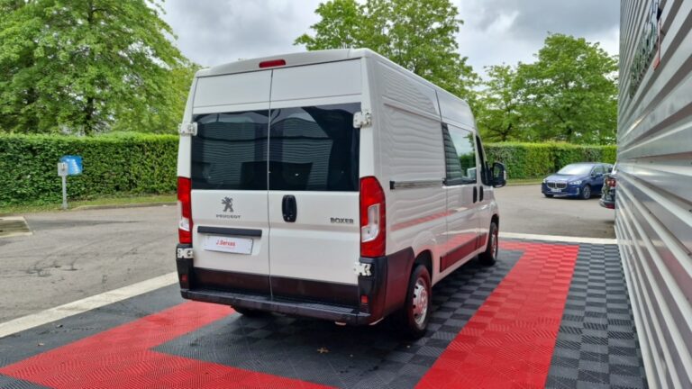 Peugeot Boxer FOURGON TOLE 335 BLUEHDI 140 SS PREMIUM - Image 04 (July 7, 2026)