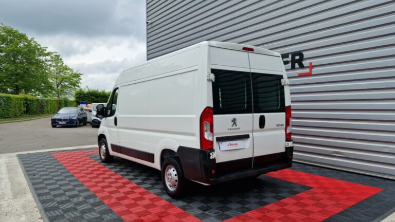 Peugeot Boxer FOURGON TOLE 335 BLUEHDI 140 SS PREMIUM - Image 05 (July 7, 2026)
