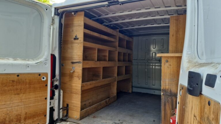 Peugeot Boxer 330 BlueHDi 120 ASPHALT - Image 11 (July 7, 2026)