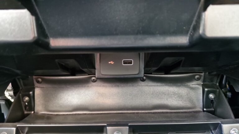 Peugeot Boxer 330 BlueHDi 120 ASPHALT - Image 18 (July 7, 2026)