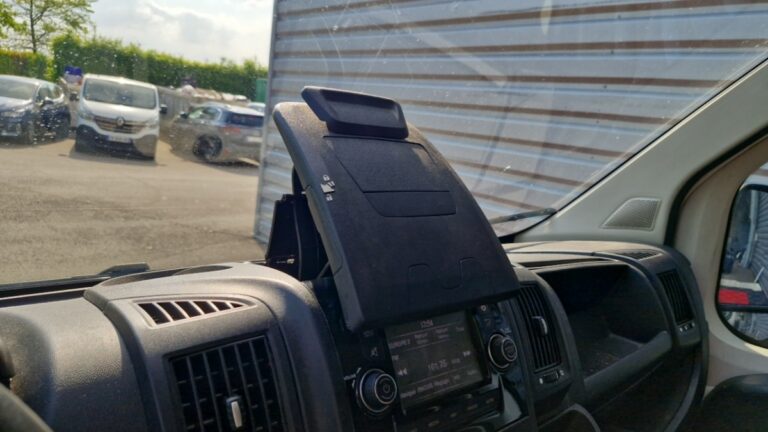 Peugeot Boxer 330 BlueHDi 120 ASPHALT - Image 19 (July 7, 2026)