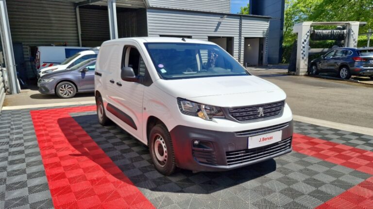 Peugeot Partner FOURGON STANDARD 650 KG PURETECH 110 SS BVM6 PREMIU - Image 03 (July 7, 2026)