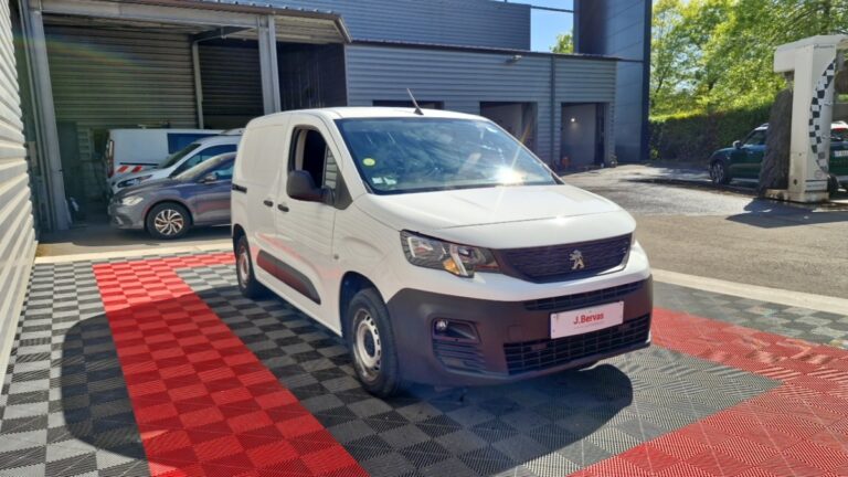 Peugeot Partner FOURGON STANDARD 650 KG BLUEHDI 100 BVM5 PREMIUM - Image 03 (July 7, 2026)
