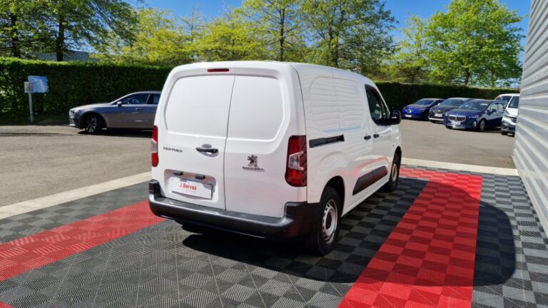 Peugeot Partner FOURGON STANDARD 650 KG BLUEHDI 100 BVM5 PREMIUM - Image 04 (July 7, 2026)