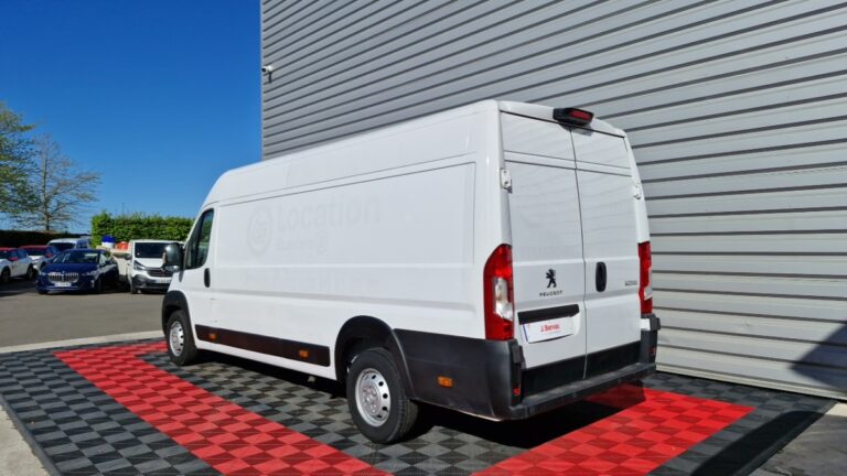 Peugeot Boxer FOURGON TOLE 435 BLUEHDI 140 SS ASPHALT - Image 05 (July 7, 2026)