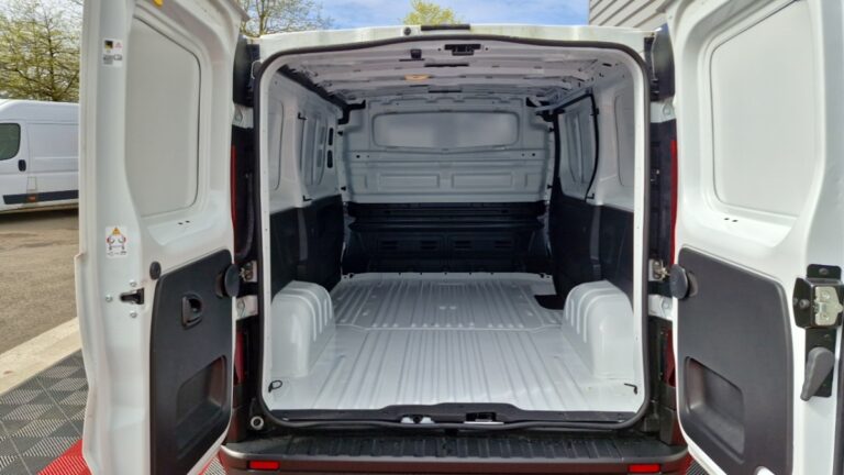 Renault Trafic 3000 kg blue dci 150 grand confort - Image 10 (July 7, 2026)