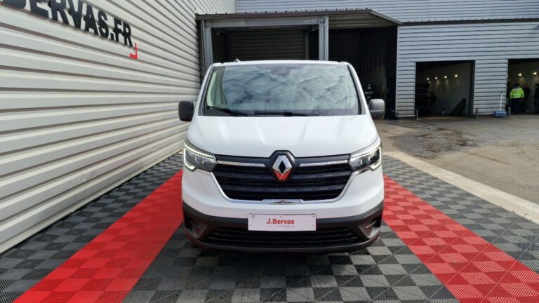 Renault Trafic 3000 kg blue dci 150 grand confort - Image 02 (July 7, 2026)