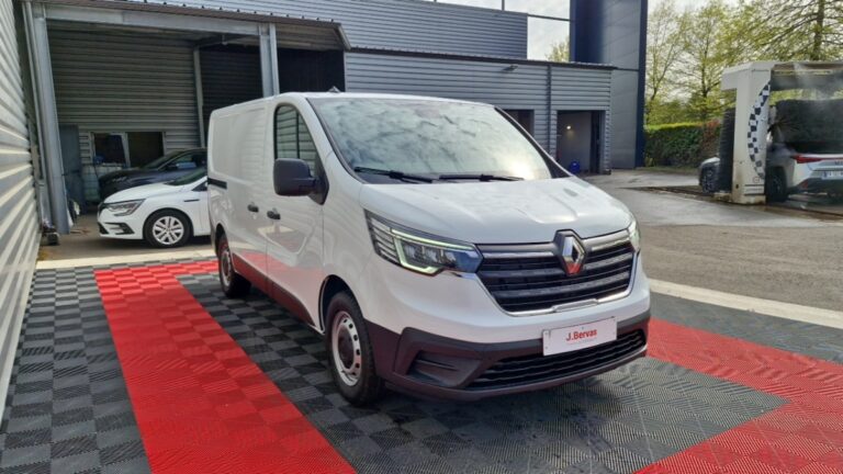 Renault Trafic 3000 kg blue dci 150 grand confort - Image 03 (July 7, 2026)