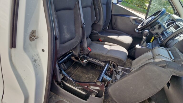 Renault Trafic FOURGON 1000 kg dci 145 energy edc grand confort - Image 10 (July 7, 2026)