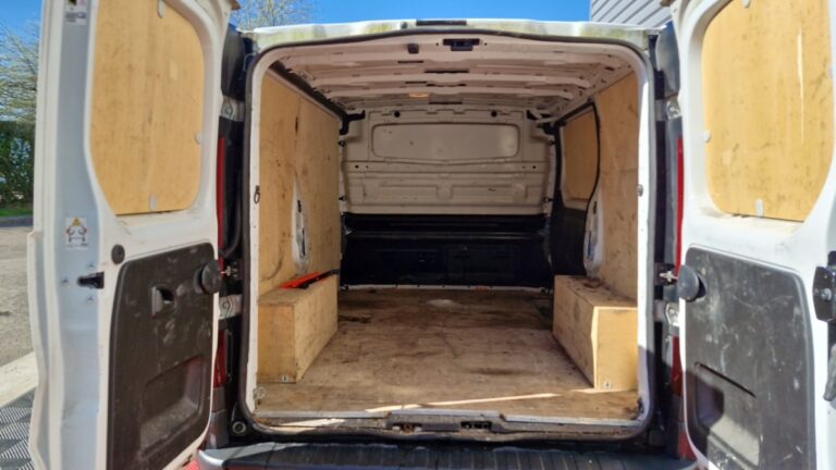 Renault Trafic FOURGON 1000 kg dci 145 energy edc grand confort - Image 11 (July 7, 2026)