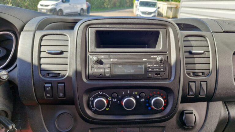 Renault Trafic FOURGON 1000 kg dci 145 energy edc grand confort - Image 15 (July 7, 2026)