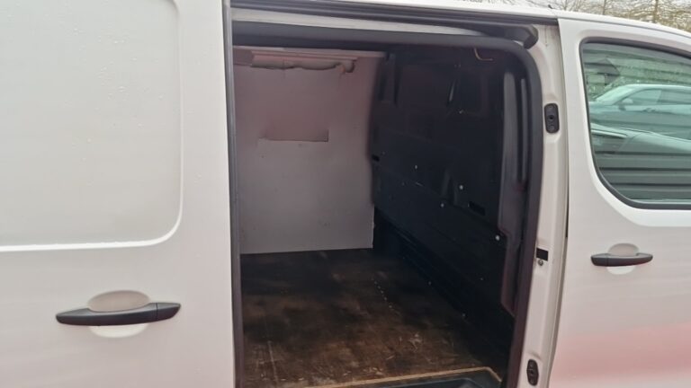 Citroën Jumpy FOURGON m bluehdi 115 ss bvm6 club - Image 10 (July 7, 2026)
