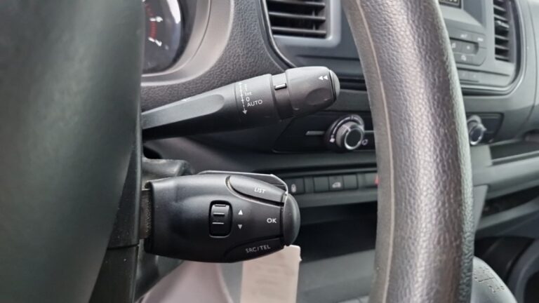 Peugeot Expert FOURGON tole standard 1.5 bluehdi 120 ss bvm6 premium - Image 20 (July 7, 2026)