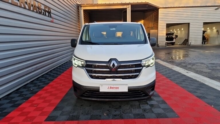Renault Trafic COMBI L2 2.0 DCI 150 ENERGY SS ZEN - Image 02 (July 7, 2026)